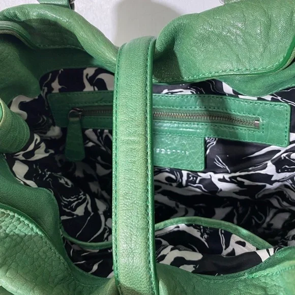 Leifsdottir green leather purse soft expandable sides and bottom   #PU - Picture 7 of 15